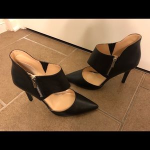 Black heels. Modern style. Size 9 1/2